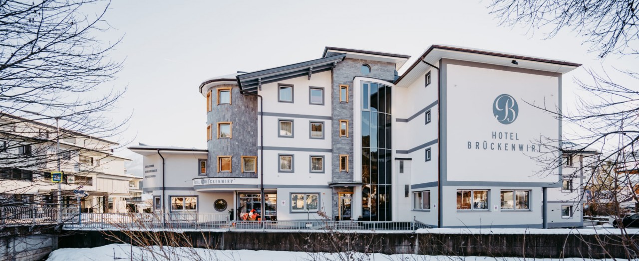 Außenansicht Winter - Das 3-Sterne Hotel Brückenwirt in Altenmarkt Zauchensee im Salzburger Land