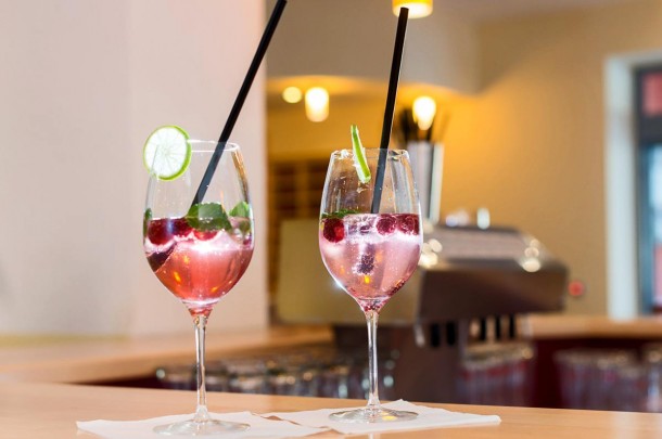 Genießen Sie Ihren Drink an unserer Hotelbar