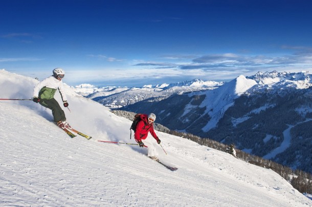 Skifahrer auf präparierte Skipisten in Altenmarkt-Zauchensee